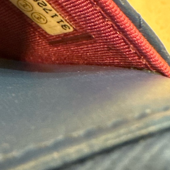 CHANEL Quilted Lambskin classic Wallet on chain with Iridescent hardware - Picture 9 of 9